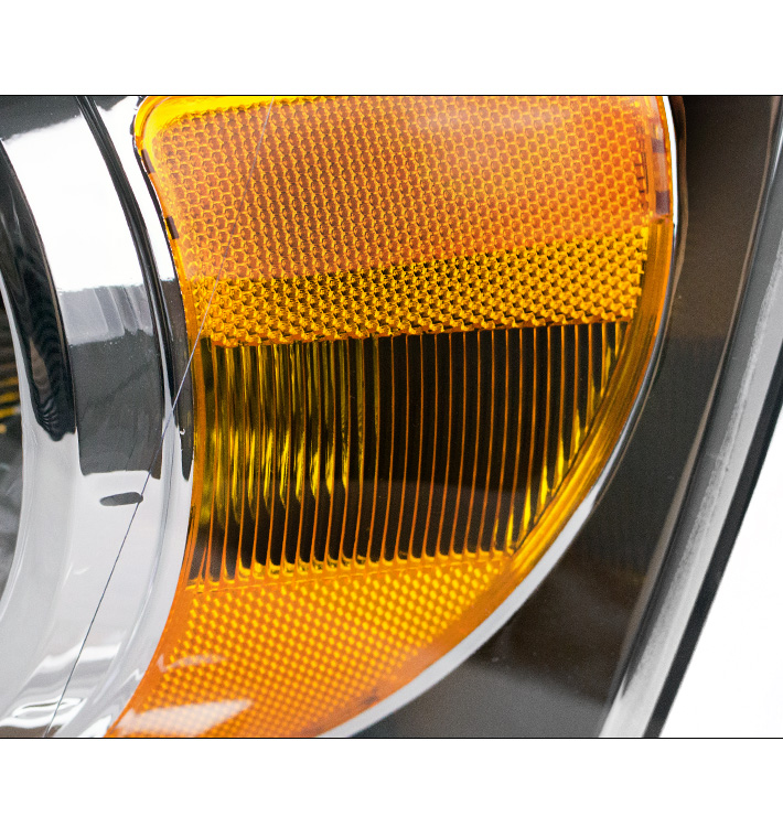 Suitable For 2006-2008 Dodge Ram 1500 / 2006-2009 2500 / 3500 Replacement Headlights Lamps - Chrome with Amber Reflector