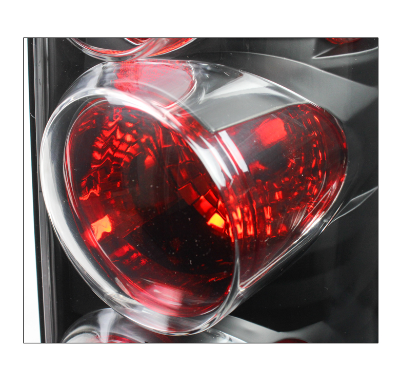 Replacement - Chevy Express 2500 / 3500 2015 Tail Light